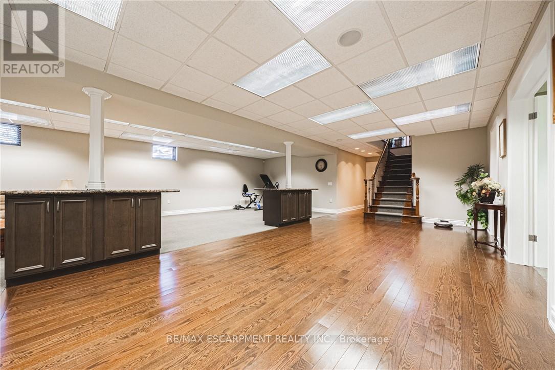 137 Pinehill Drive, Hamilton, Ontario  L0R 1P0 - Photo 21 - X12977472