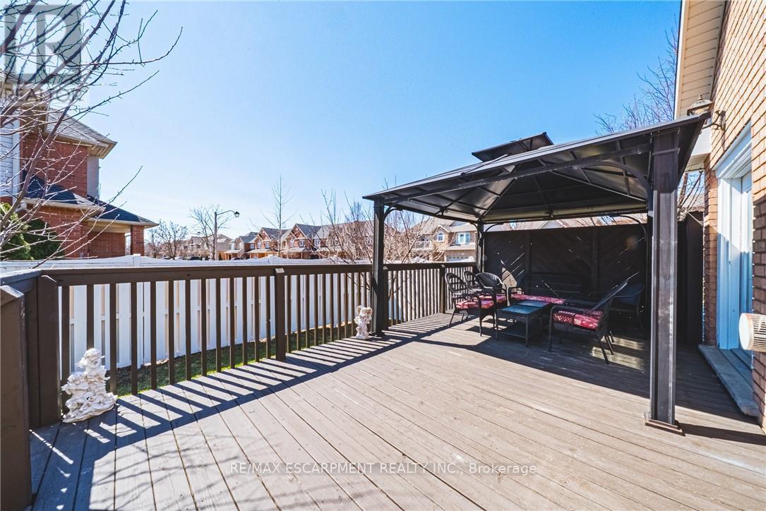 137 Pinehill Drive, Hamilton, Ontario  L0R 1P0 - Photo 28 - X12977472