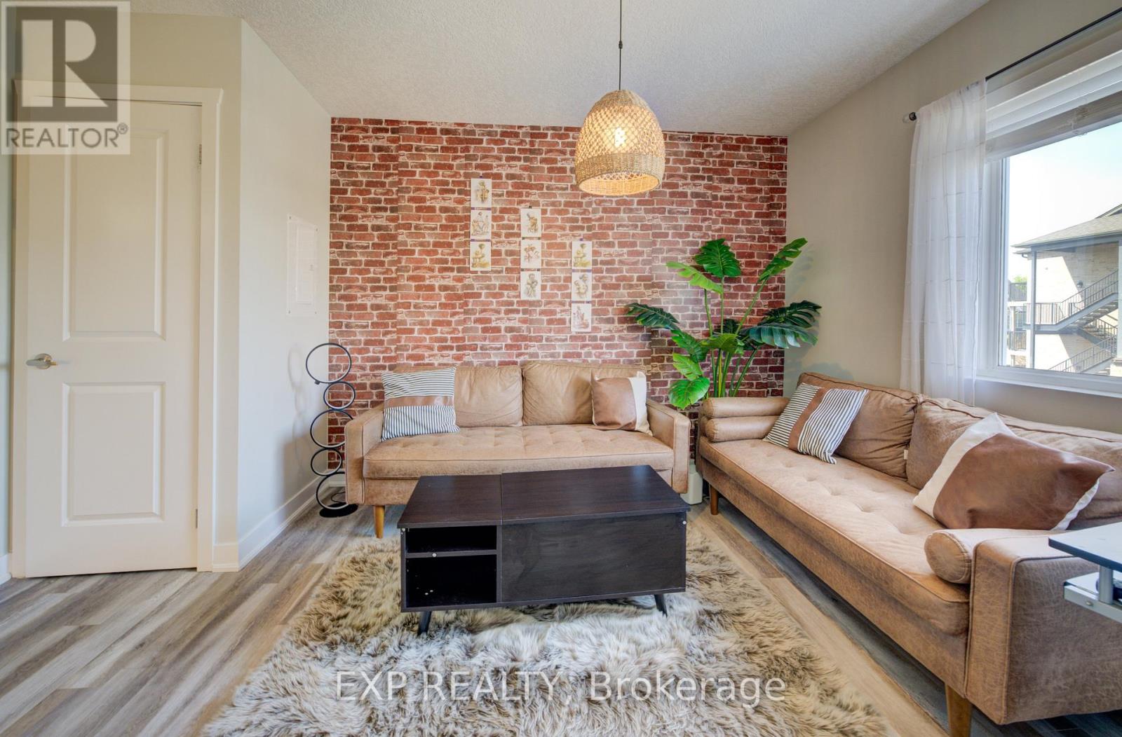 6a - 185 Windale Crescent, Kitchener, Ontario  N2E 0G3 - Photo 5 - X12977474