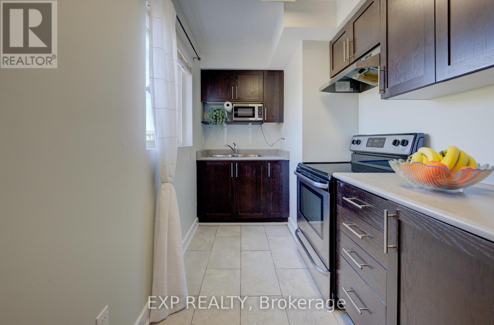 6a - 185 Windale Crescent, Kitchener, Ontario  N2E 0G3 - Photo 8 - X12977474