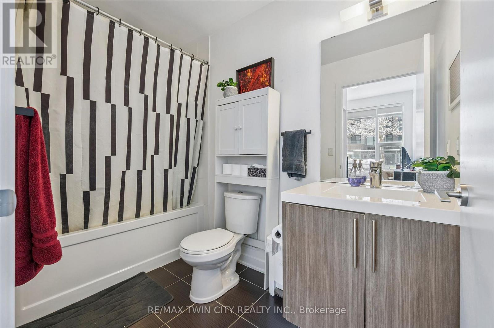 103 - 85 Duke Street W, Kitchener, Ontario  N2H 0B7 - Photo 15 - X12977496