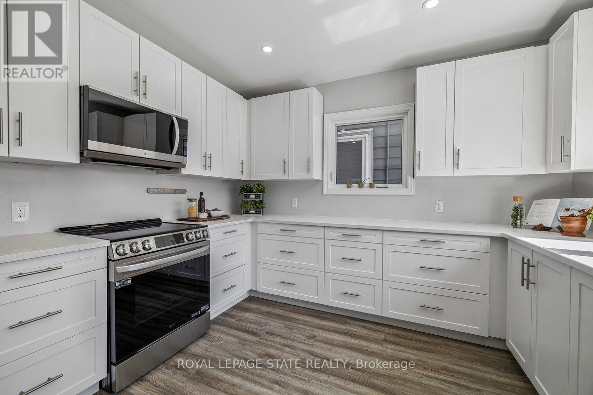 56 James Street, Hamilton, Ontario  L9H 2J7 - Photo 10 - X12977538