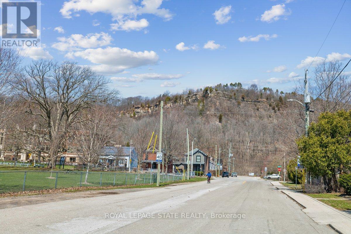 56 James Street, Hamilton, Ontario  L9H 2J7 - Photo 30 - X12977538