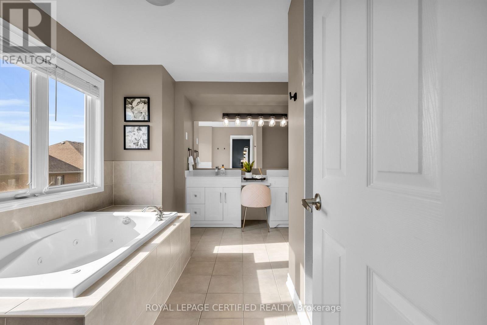 31 Peer Court, Hamilton, Ontario  L9K 0C5 - Photo 24 - X12977562