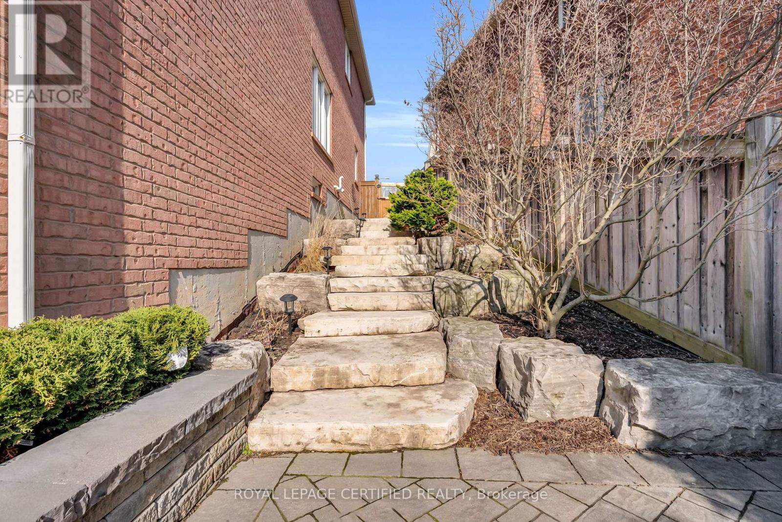 31 Peer Court, Hamilton, Ontario  L9K 0C5 - Photo 43 - X12977562