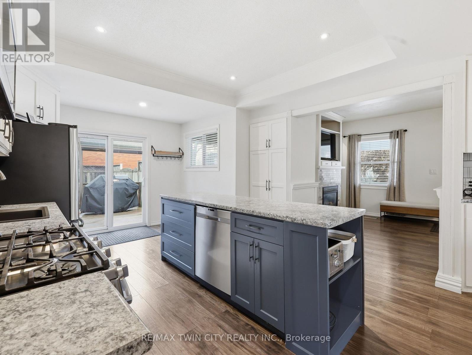 167 Elgin Street, Brantford, Ontario  N3S 5A4 - Photo 3 - X12977578