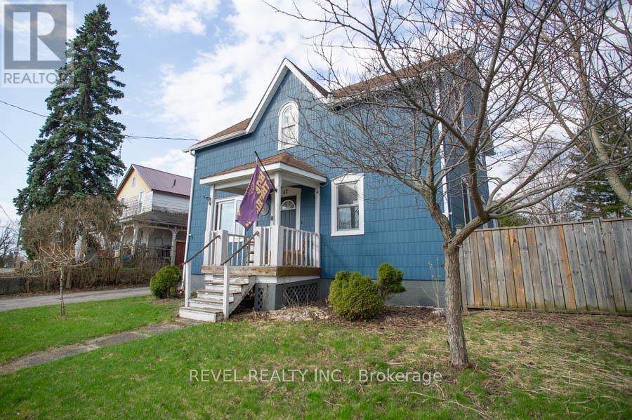 47 Simcoe Street, Brant, Ontario  N0E 1R0 - Photo 3 - X12977594