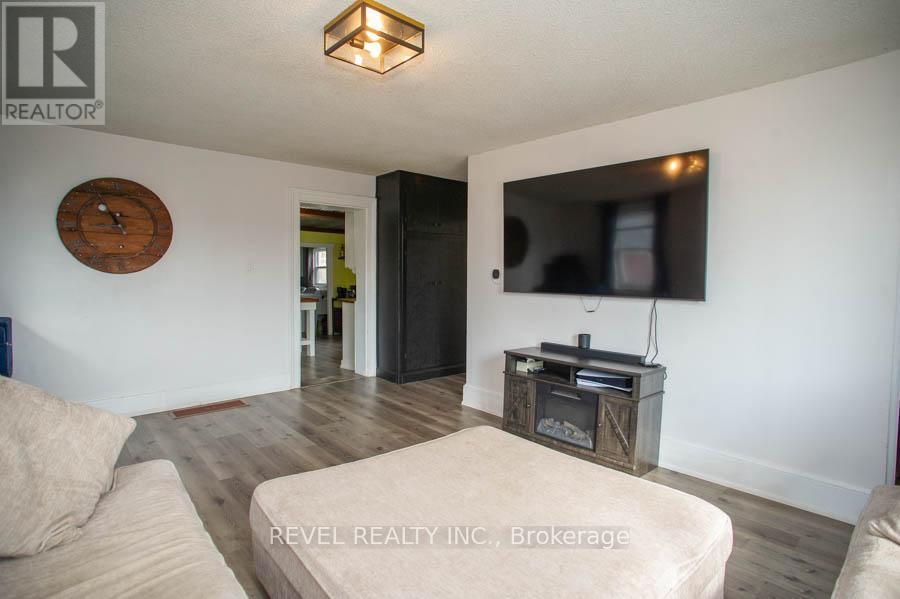 47 Simcoe Street, Brant, Ontario  N0E 1R0 - Photo 6 - X12977594