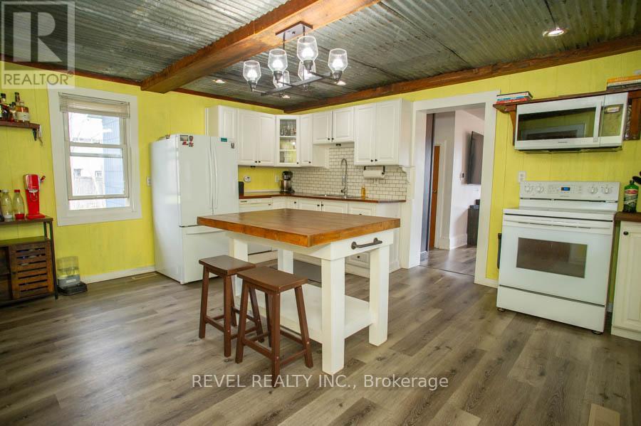 47 Simcoe Street, Brant, Ontario  N0E 1R0 - Photo 8 - X12977594