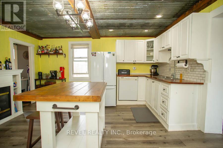 47 Simcoe Street, Brant, Ontario  N0E 1R0 - Photo 9 - X12977594