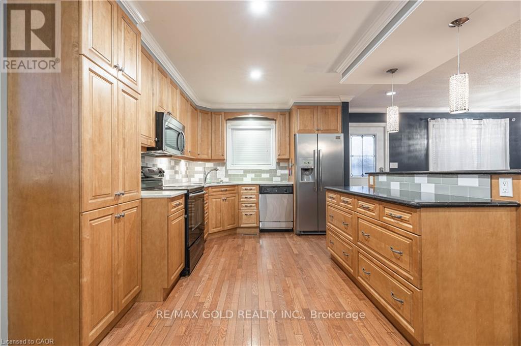 82 Saddy Avenue, London East, Ontario  N5V 4E4 - Photo 4 - X12977600