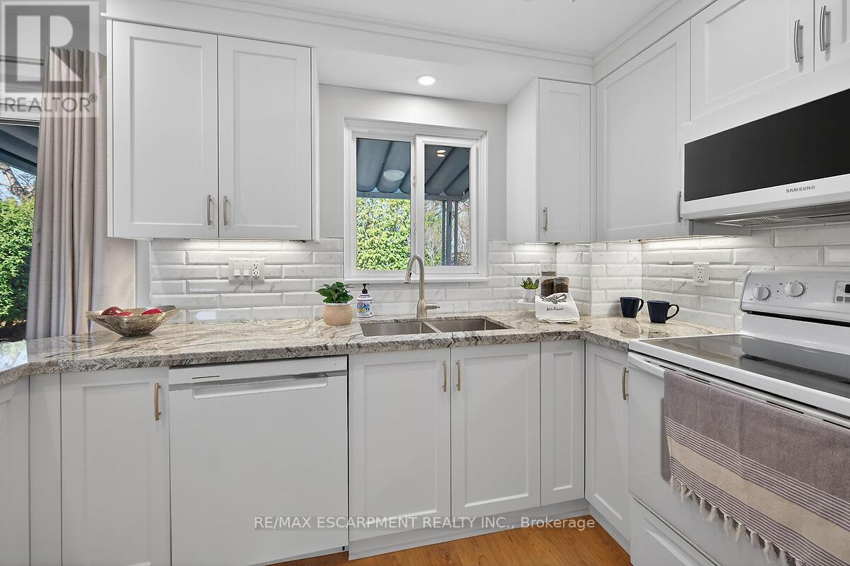 9 Mellenby Street, Hamilton, Ontario  L8J 1E6 - Photo 12 - X12977608