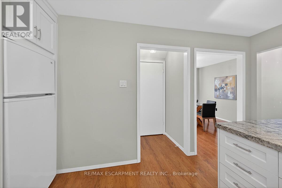 9 Mellenby Street, Hamilton, Ontario  L8J 1E6 - Photo 14 - X12977608