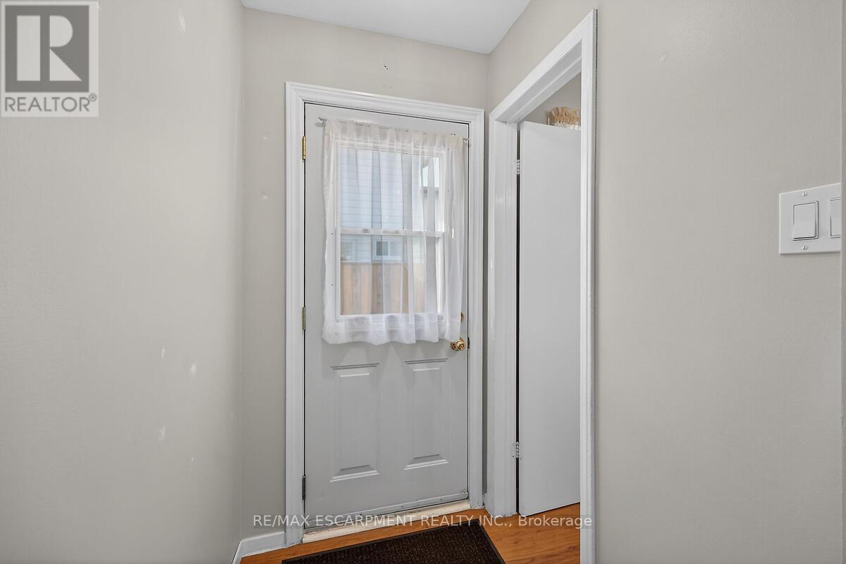 9 Mellenby Street, Hamilton, Ontario  L8J 1E6 - Photo 18 - X12977608