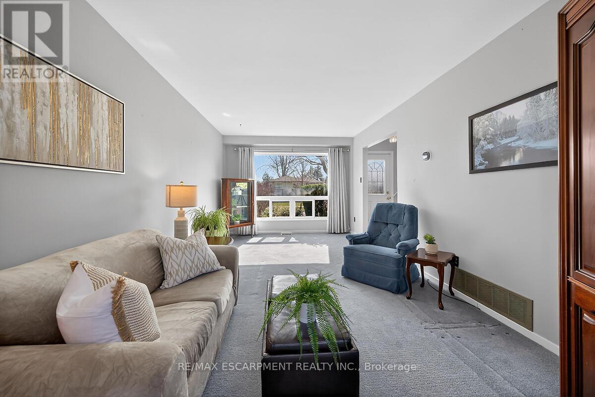 9 Mellenby Street, Hamilton, Ontario  L8J 1E6 - Photo 6 - X12977608