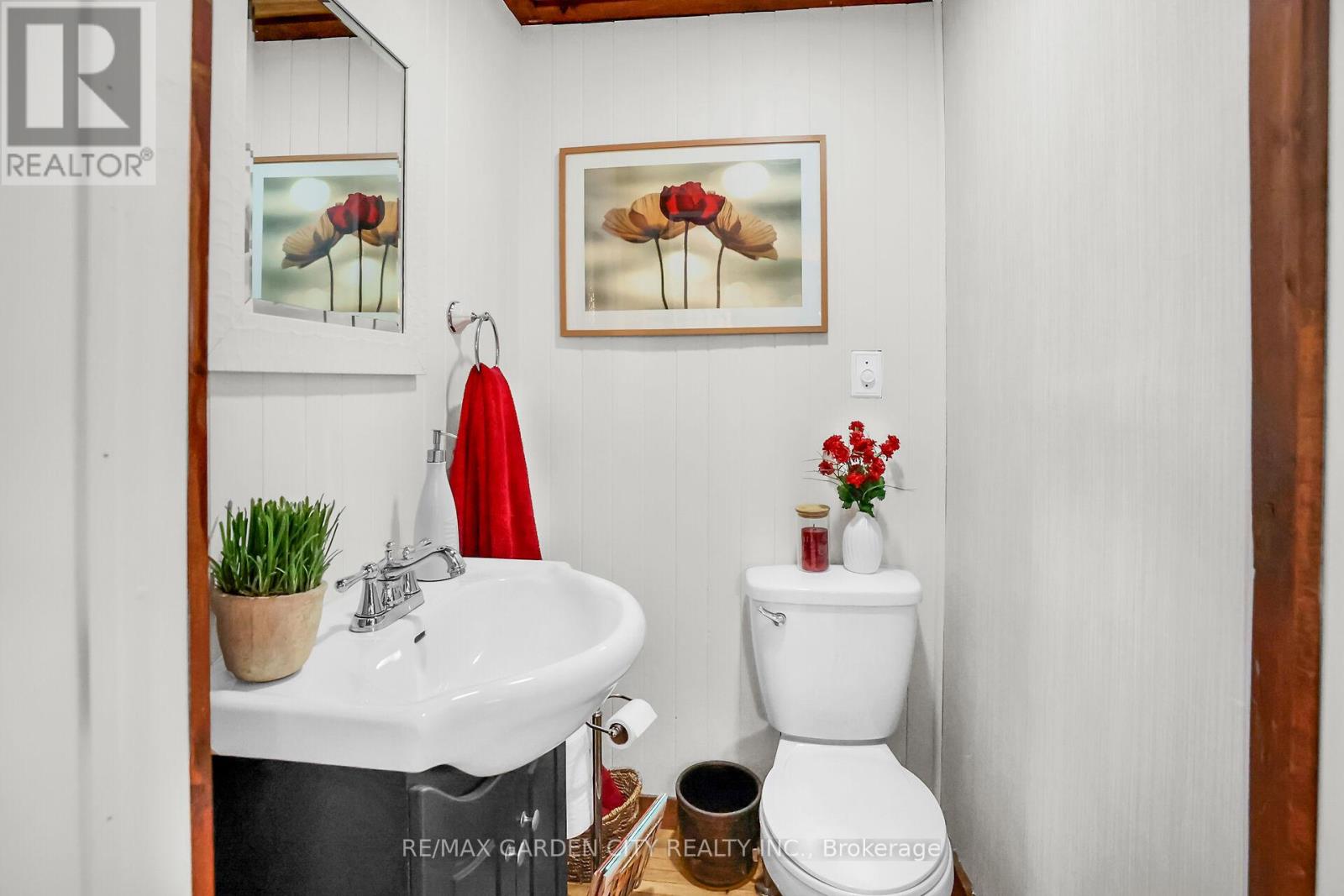 10 Maple Avenue, Grimsby, Ontario  L3M 3B6 - Photo 14 - X12977680