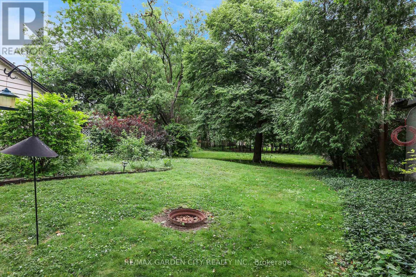 10 Maple Avenue, Grimsby, Ontario  L3M 3B6 - Photo 25 - X12977680