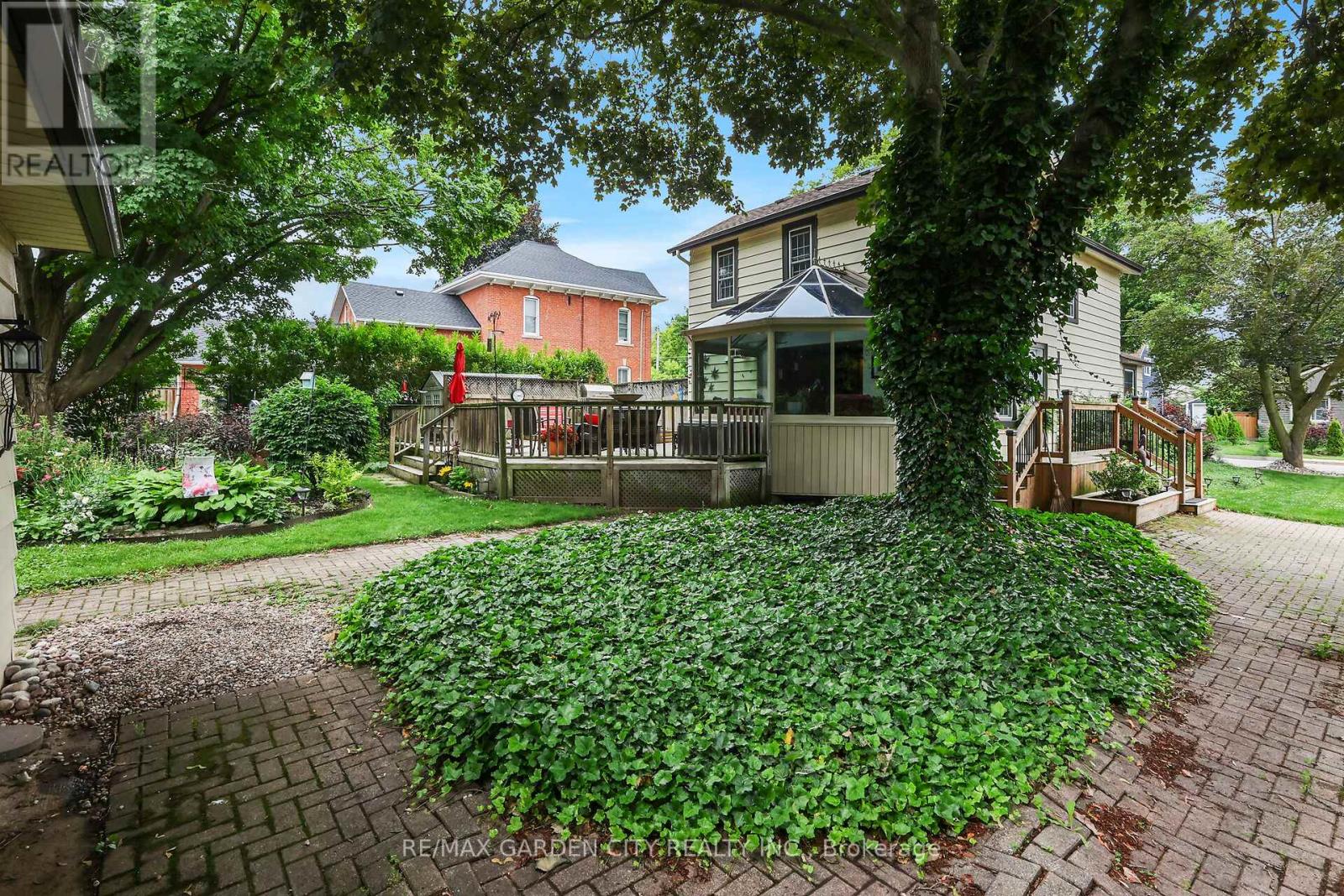 10 Maple Avenue, Grimsby, Ontario  L3M 3B6 - Photo 28 - X12977680