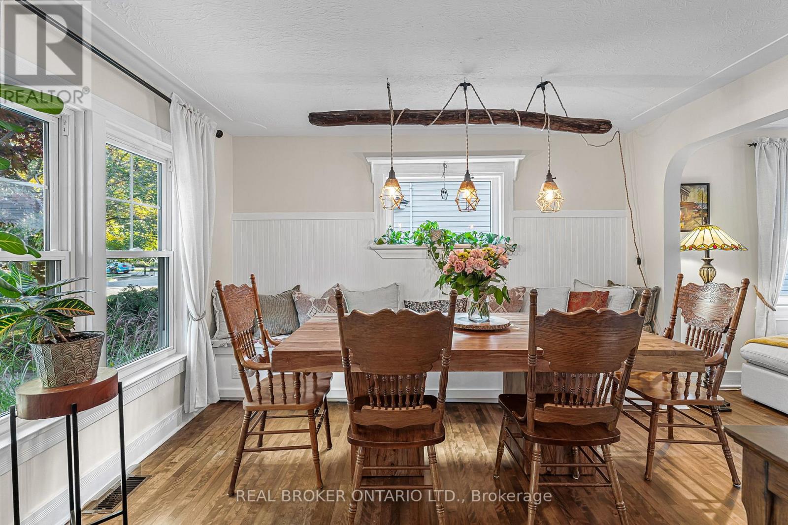 24 Robinson Street S, Grimsby, Ontario  L3M 3C4 - Photo 22 - X12977698