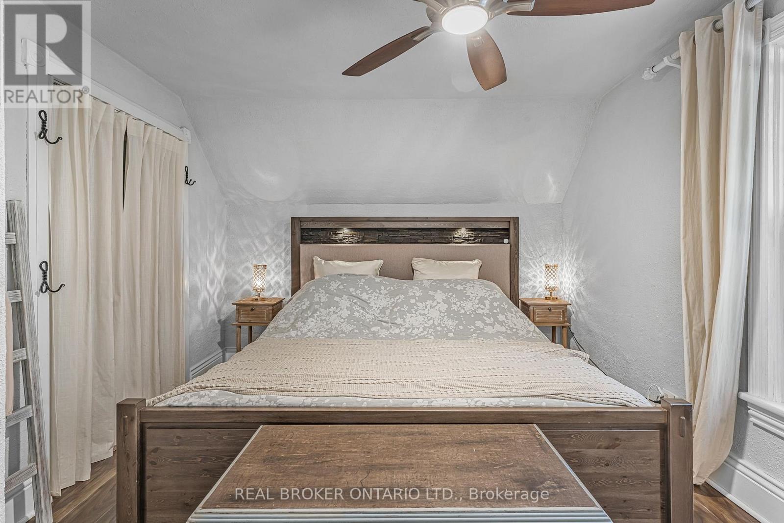 24 Robinson Street S, Grimsby, Ontario  L3M 3C4 - Photo 26 - X12977698