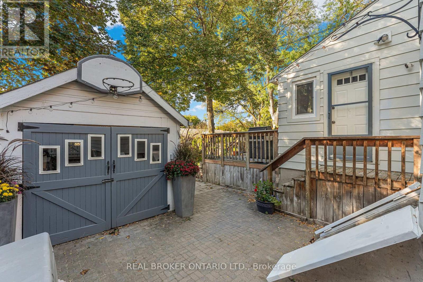 24 Robinson Street S, Grimsby, Ontario  L3M 3C4 - Photo 45 - X12977698