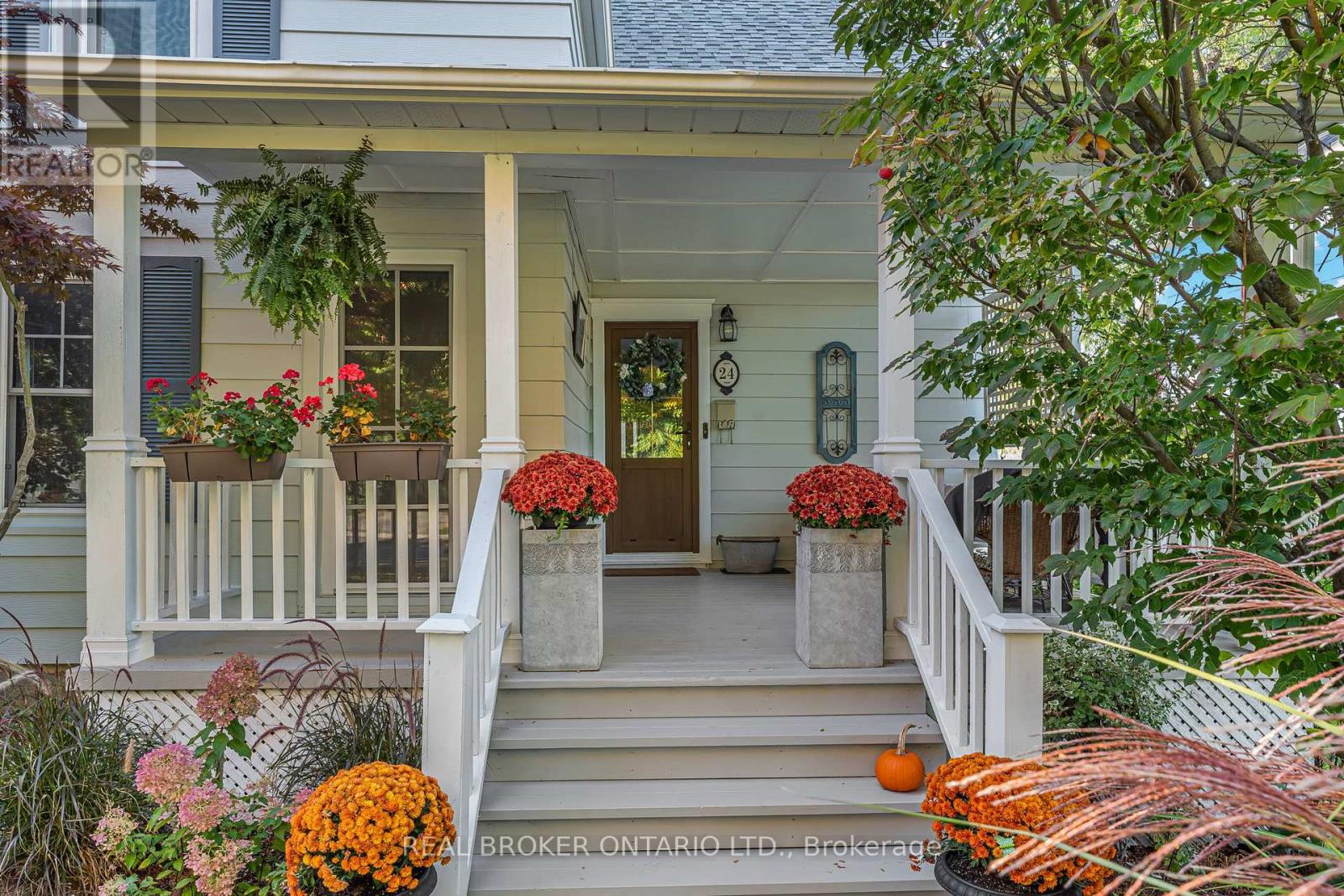 24 Robinson Street S, Grimsby, Ontario  L3M 3C4 - Photo 5 - X12977698