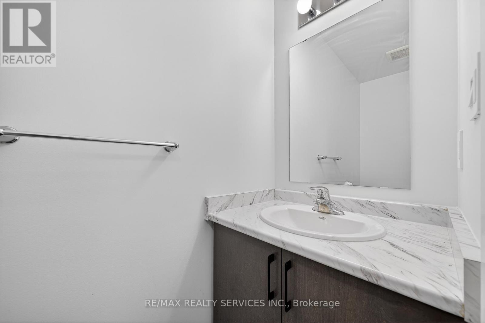 95 Queensbrook Crescent, Cambridge, Ontario  N1S 0E4 - Photo 10 - X12977718