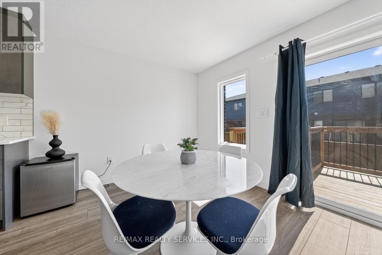 95 Queensbrook Crescent, Cambridge, Ontario  N1S 0E4 - Photo 17 - X12977718