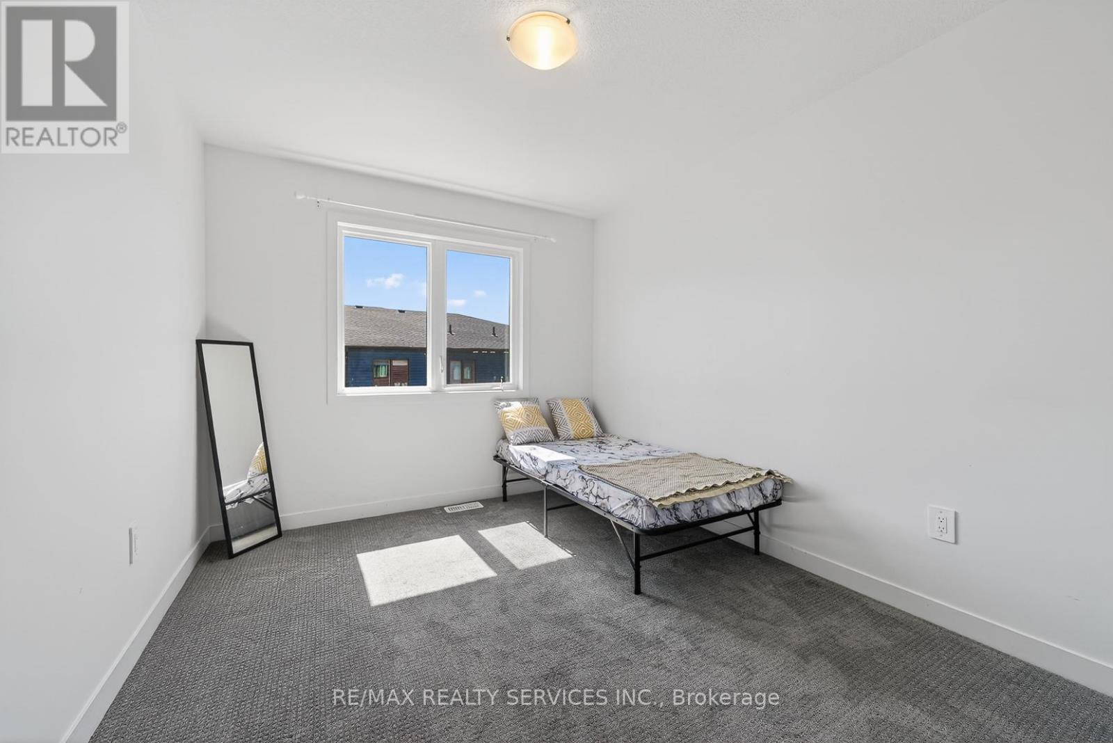 95 Queensbrook Crescent, Cambridge, Ontario  N1S 0E4 - Photo 27 - X12977718