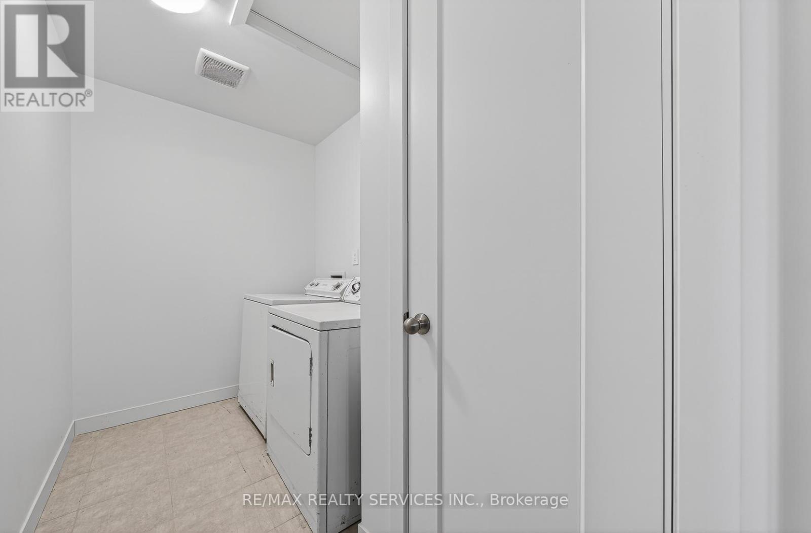 95 Queensbrook Crescent, Cambridge, Ontario  N1S 0E4 - Photo 33 - X12977718