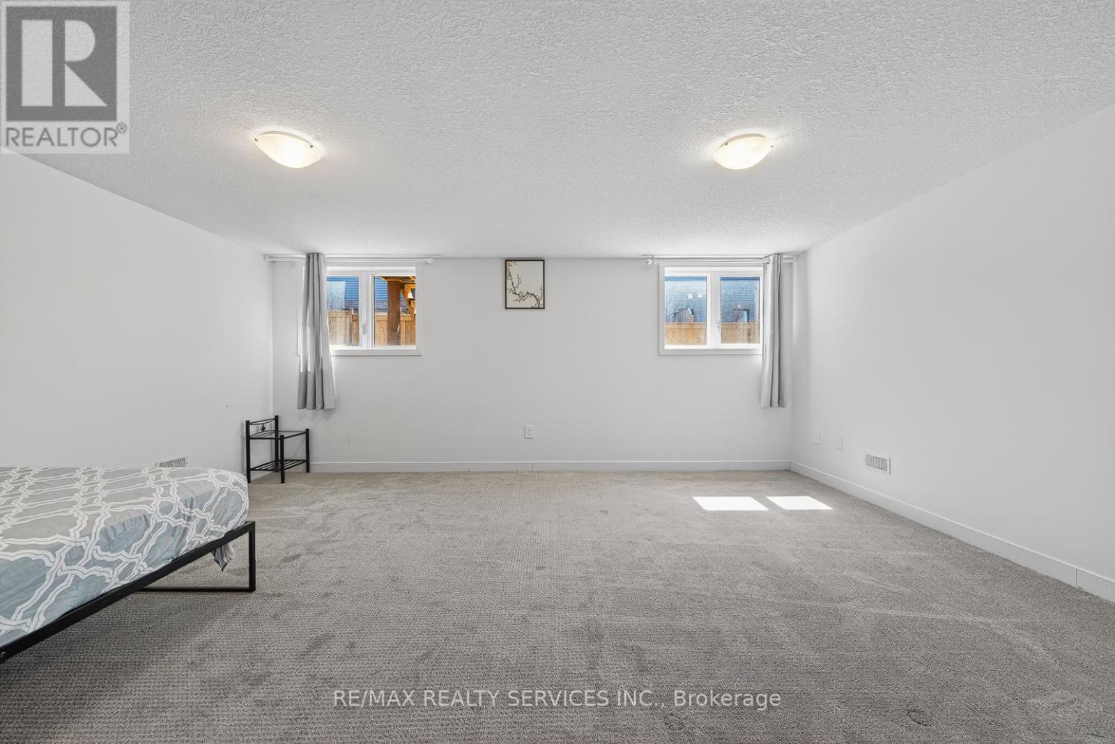 95 Queensbrook Crescent, Cambridge, Ontario  N1S 0E4 - Photo 43 - X12977718