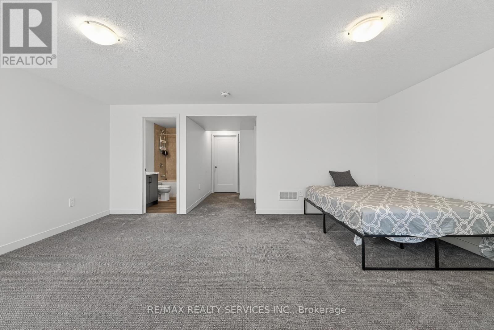 95 Queensbrook Crescent, Cambridge, Ontario  N1S 0E4 - Photo 46 - X12977718