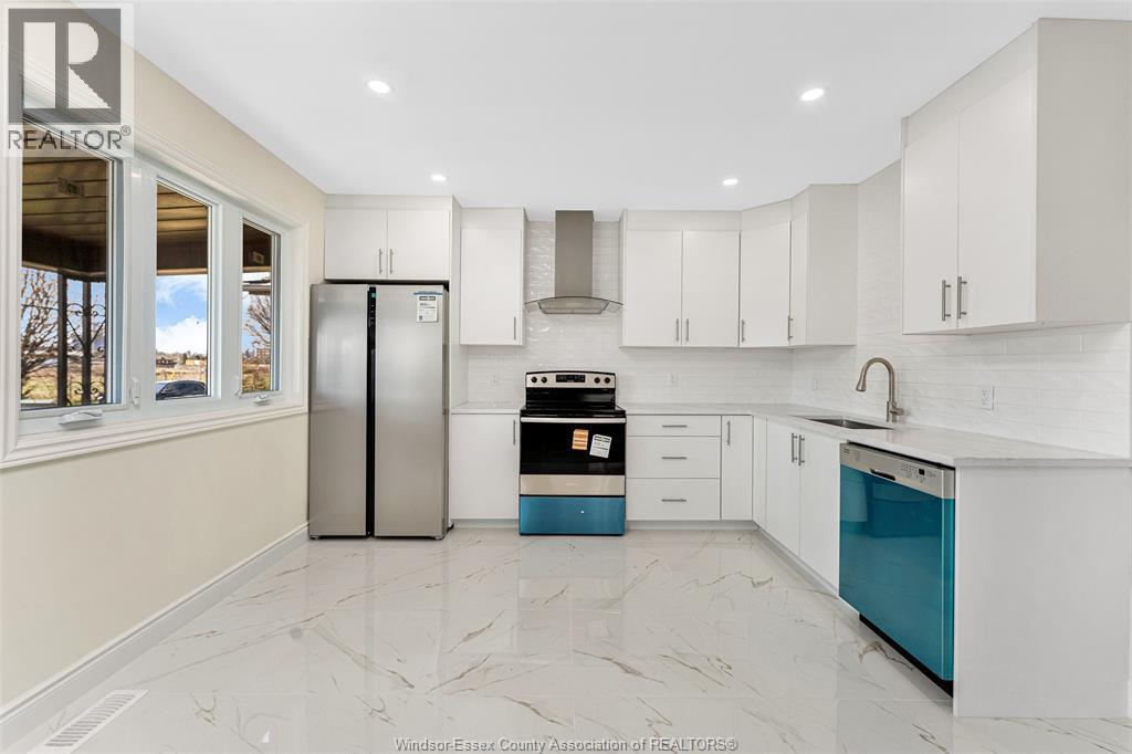 1092 St. Luke, Windsor, Ontario  N8Y 3M8 - Photo 6 - 26007653