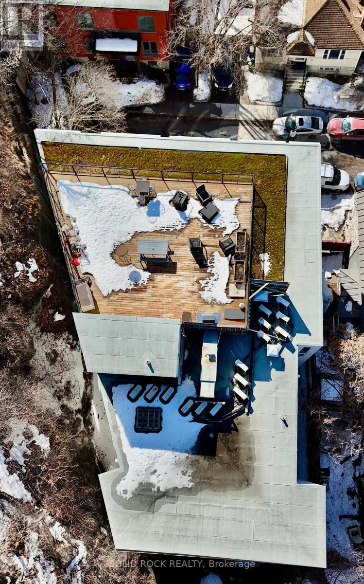 204 - 22 Perkins Street, Ottawa, Ontario  K1R 7G5 - Photo 11 - X12881354