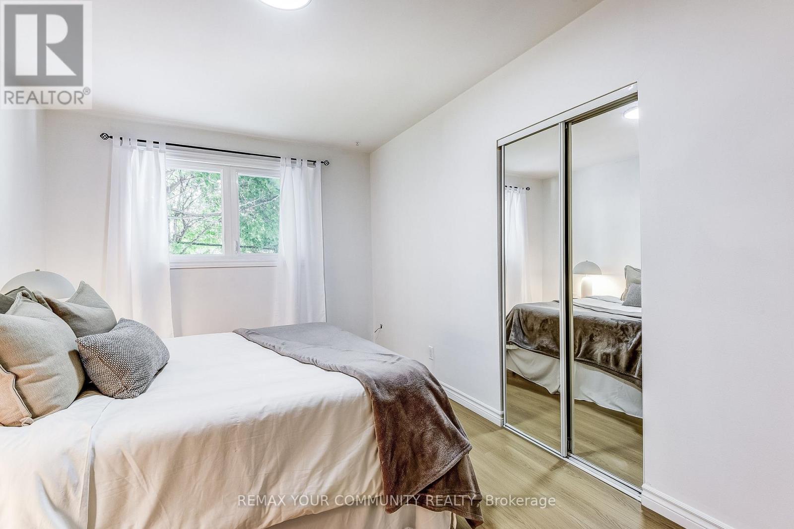 53 Glory Crescent, Toronto, Ontario  M1E 2B9 - Photo 10 - E12896720