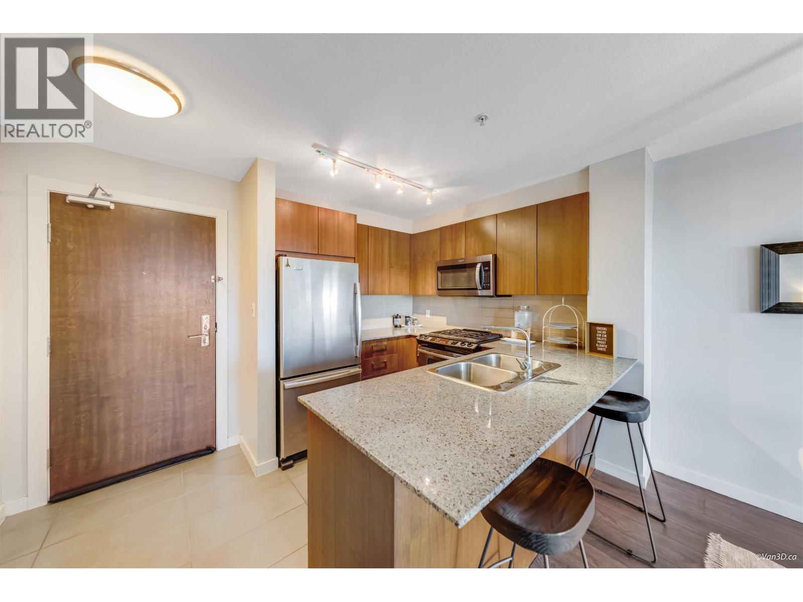 303 5889 Irmin Street, Burnaby, British Columbia  V5J 0C1 - Photo 6 - R3108602