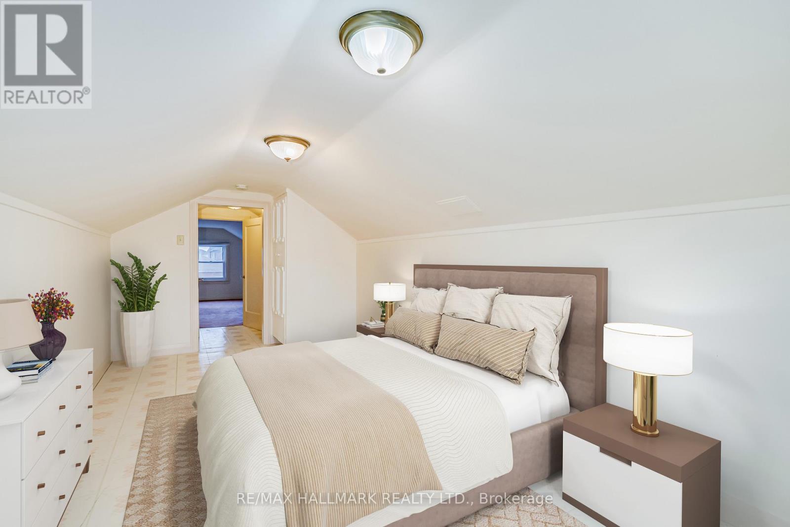 945 Glencairn Avenue, Toronto, Ontario  M6B 2A6 - Photo 20 - W12969560