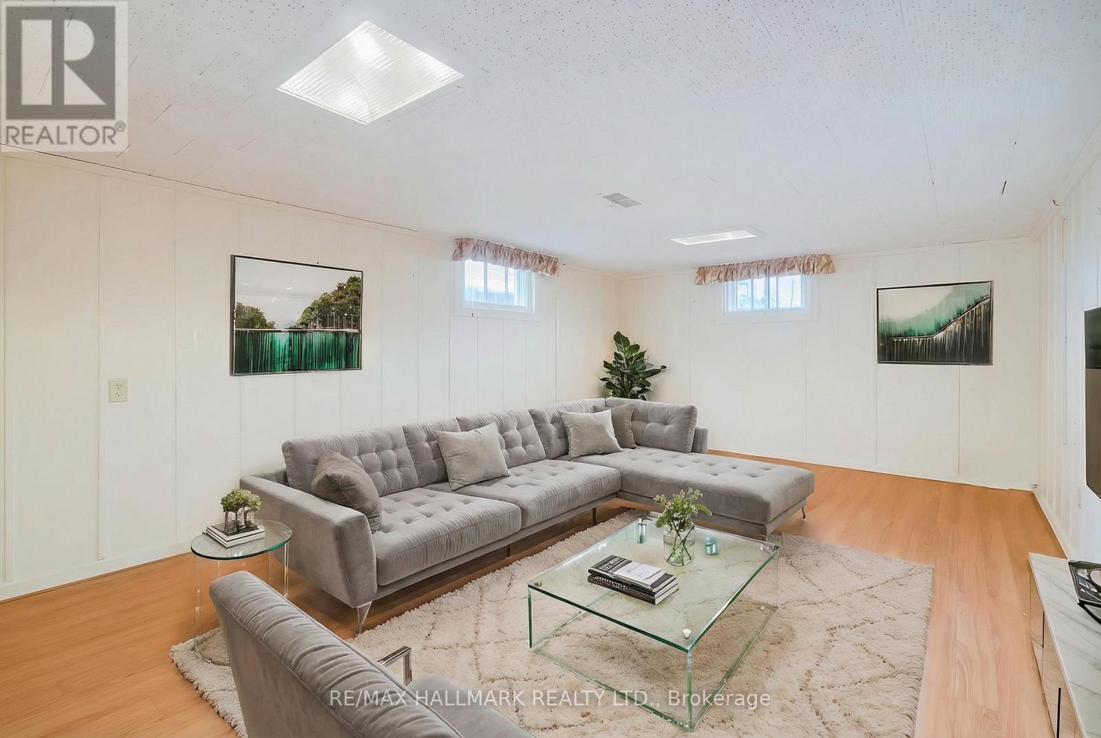 945 Glencairn Avenue, Toronto, Ontario  M6B 2A6 - Photo 22 - W12969560