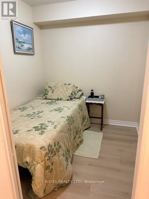 310 - 33 Elm Drive, Mississauga, Ontario  L5B 4M2 - Photo 6 - W12862598