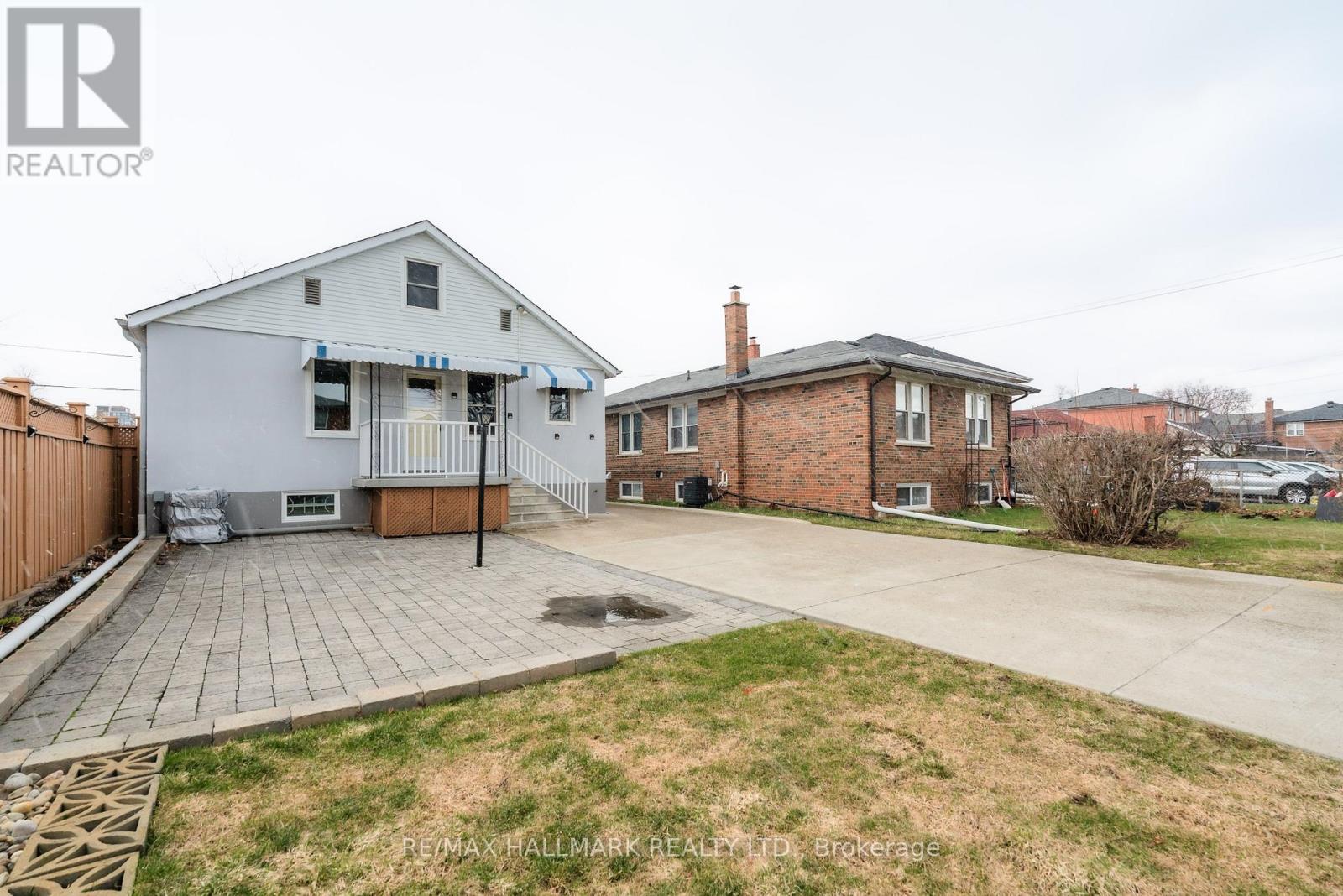 945 Glencairn Avenue, Toronto, Ontario  M6B 2A6 - Photo 29 - W12969560