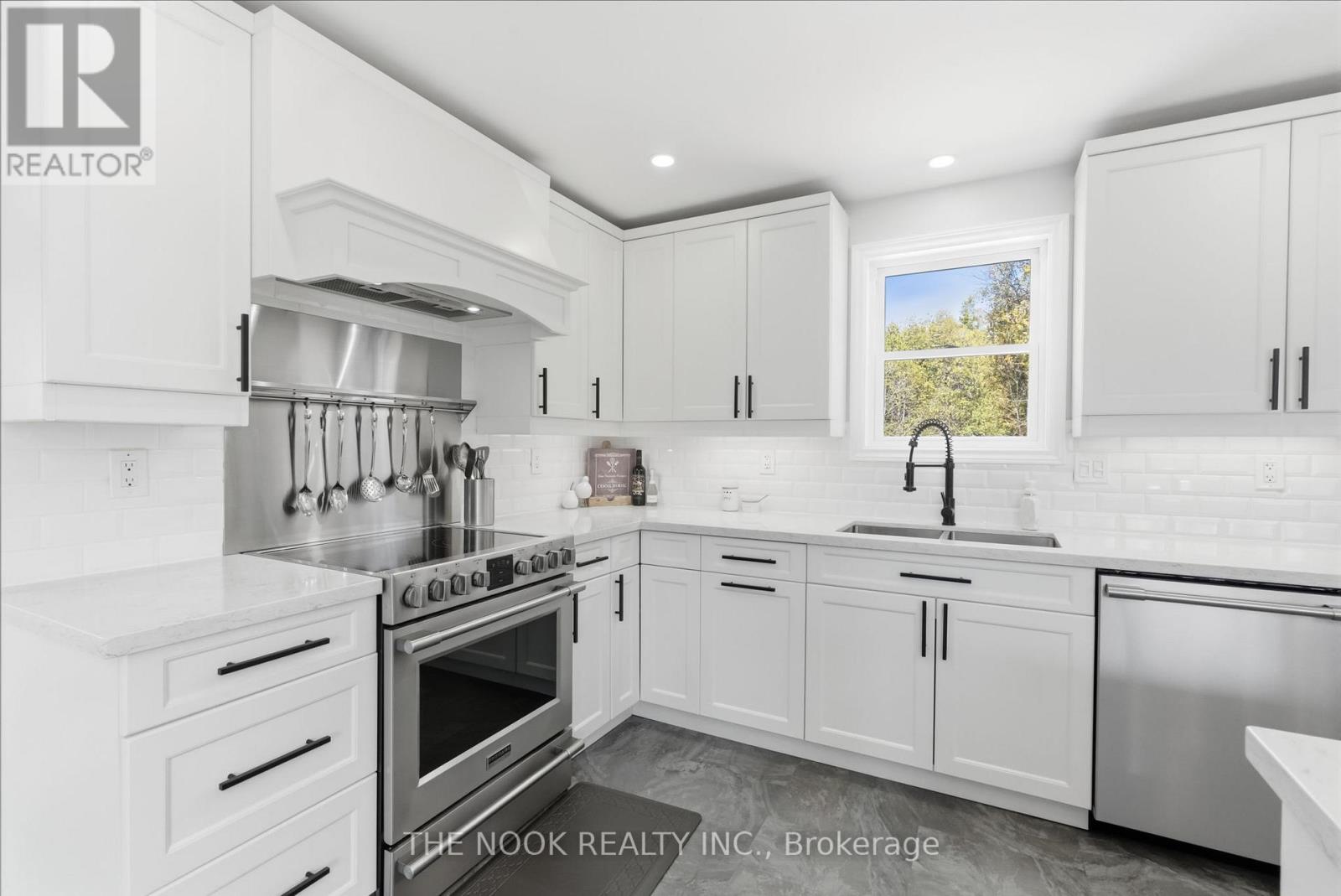 7704 Leskard Road, Clarington, Ontario  L0B 1M0 - Photo 6 - E12977898