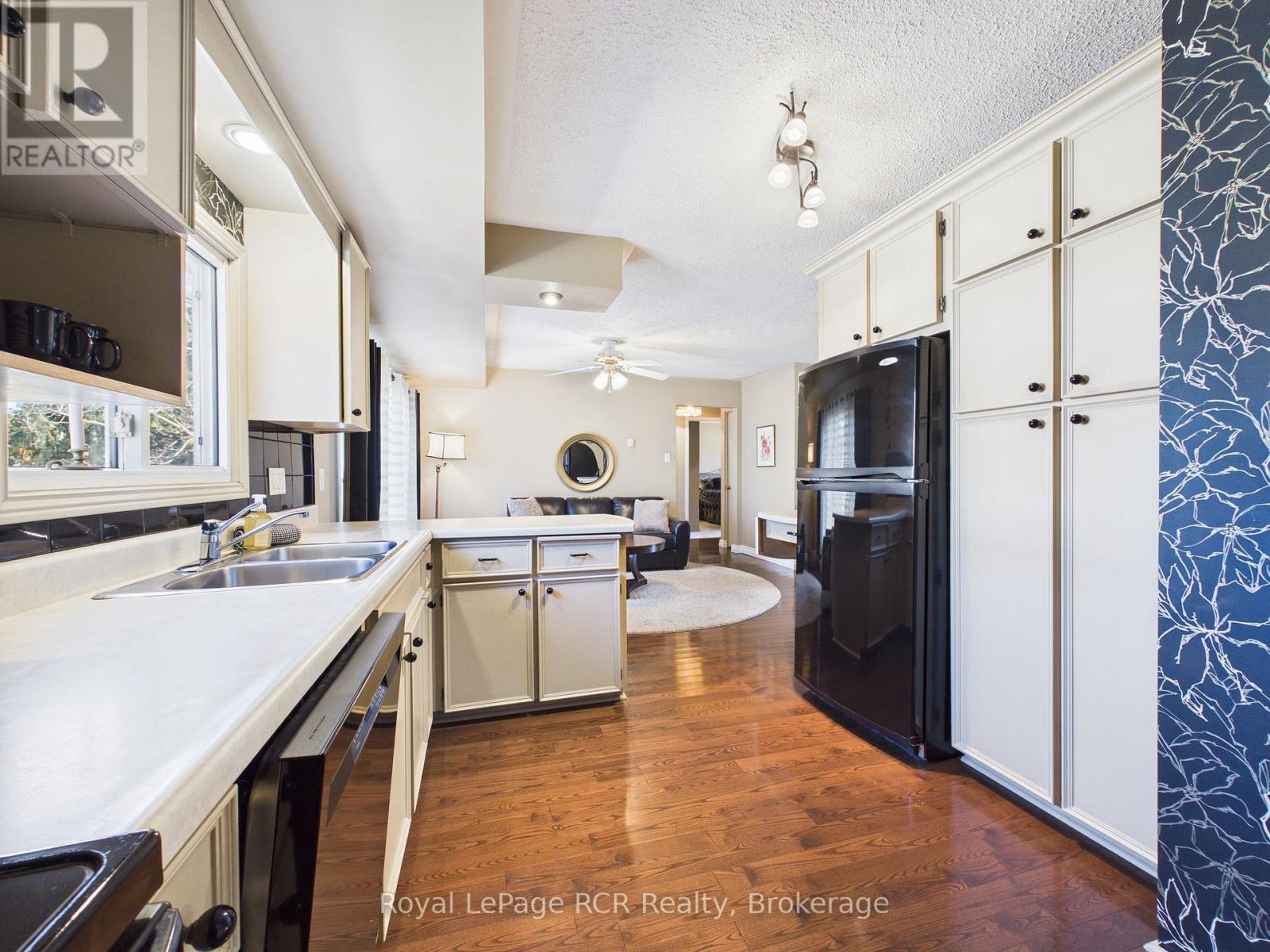 330 Glenn Road, North Huron, Ontario N0G 2W0 - Photo 13 - X12977874