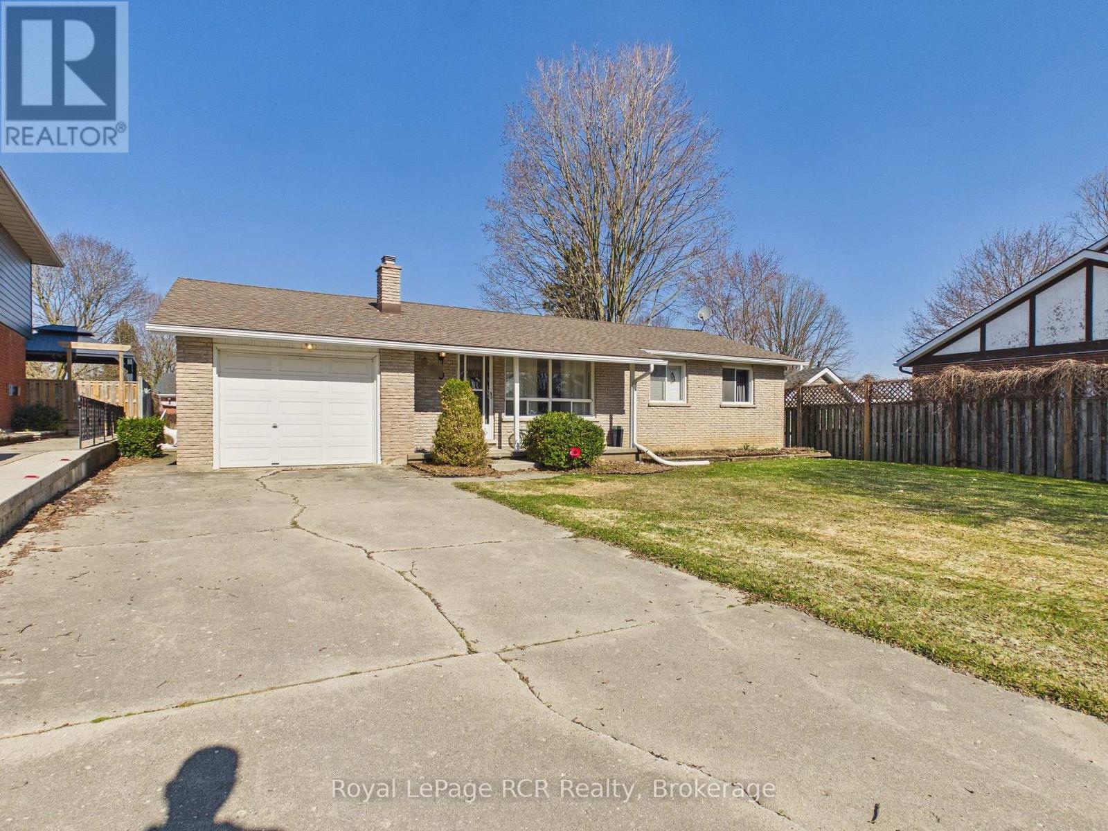 330 Glenn Road, North Huron, Ontario N0G 2W0 - Photo 2 - X12977874