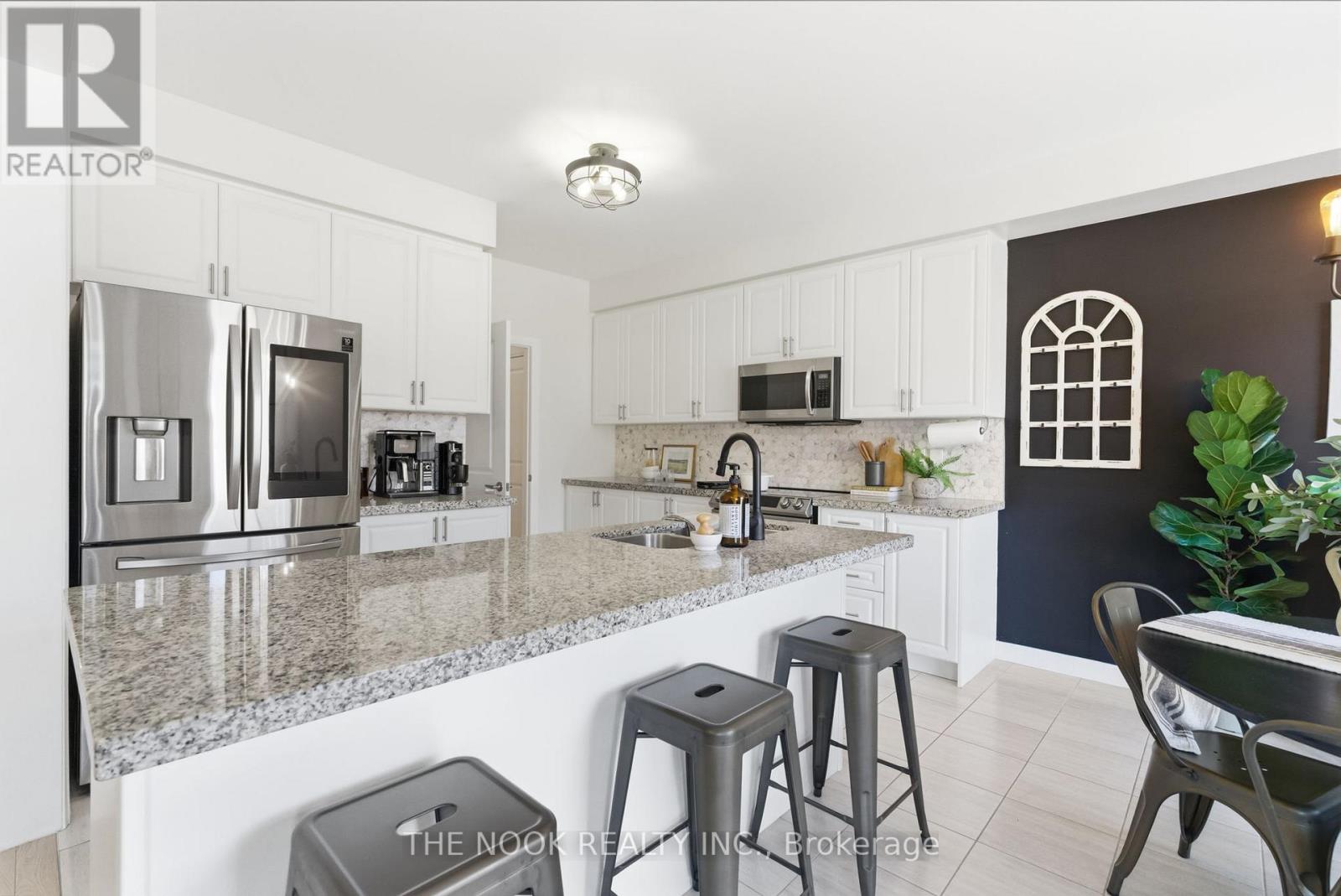 28 Fernridge Heights, Cavan Monaghan, Ontario  L0A 1G0 - Photo 16 - X12977814