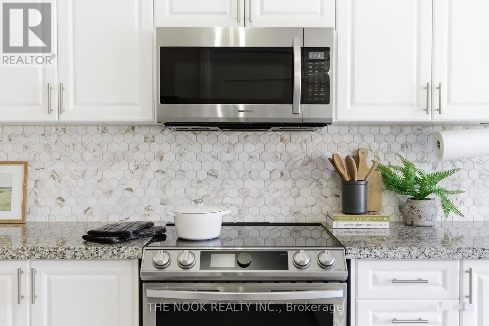 28 Fernridge Heights, Cavan Monaghan, Ontario  L0A 1G0 - Photo 19 - X12977814