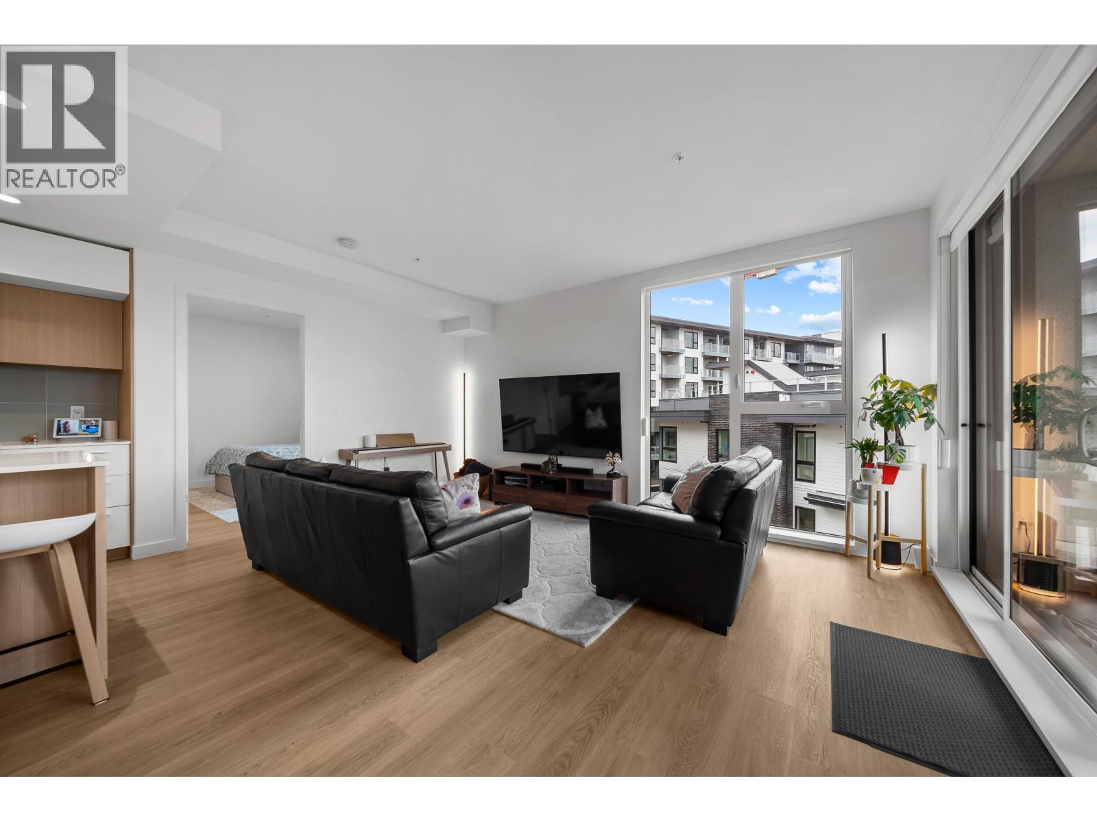 305 9580 Tower Road, Burnaby, British Columbia  V5A 0G5 - Photo 9 - R3107650