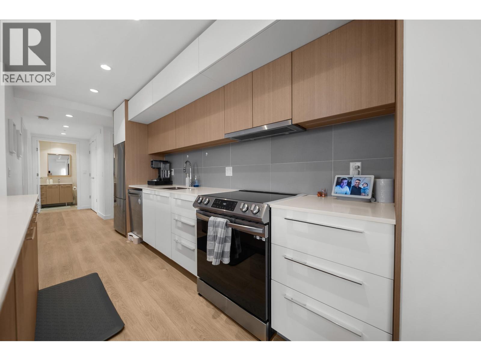 305 9580 Tower Road, Burnaby, British Columbia  V5A 0G5 - Photo 18 - R3107650