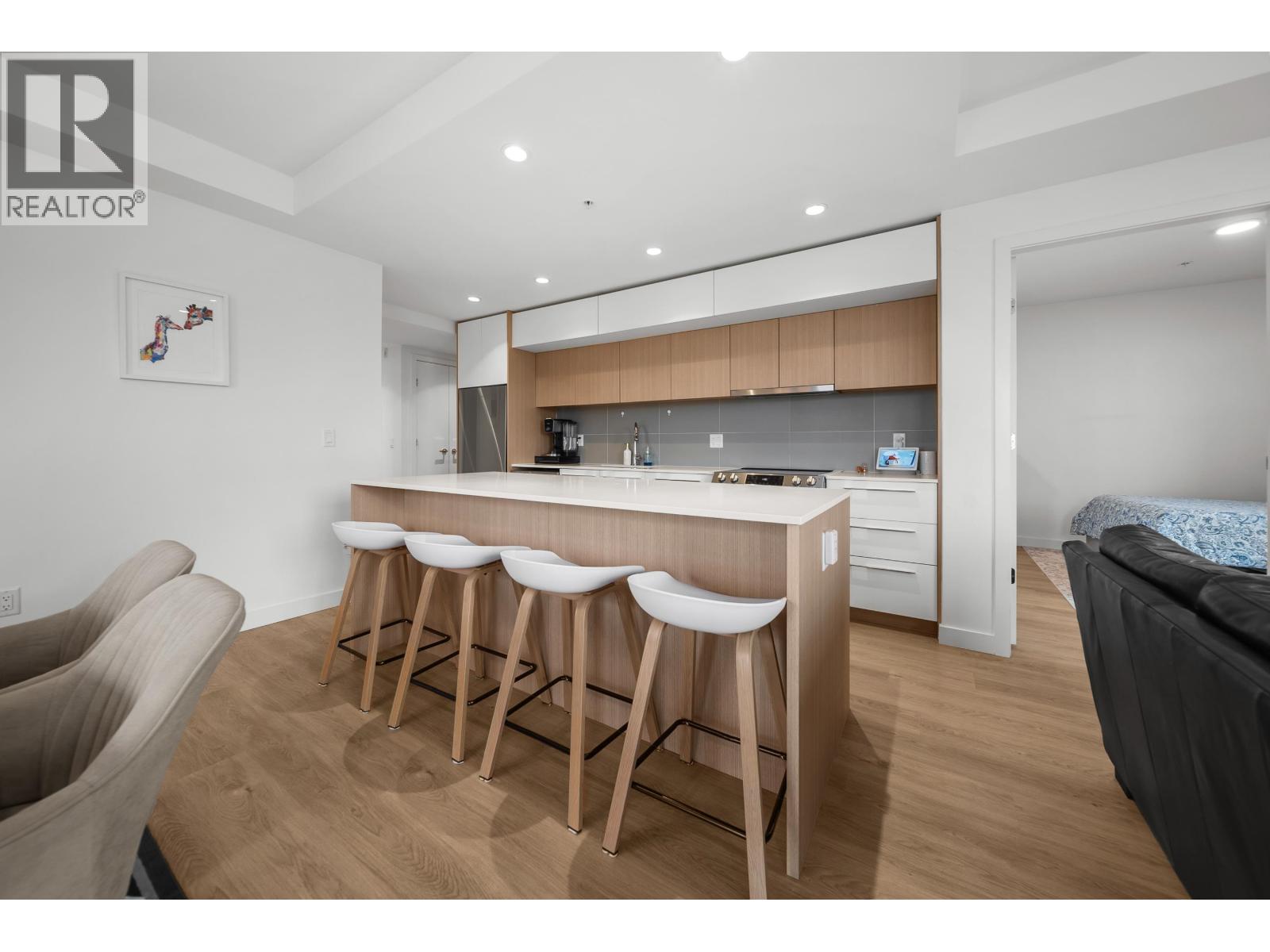 305 9580 Tower Road, Burnaby, British Columbia  V5A 0G5 - Photo 3 - R3107650