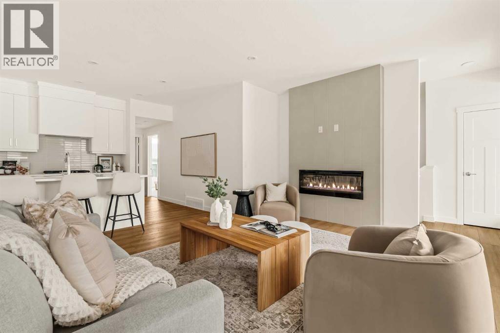 615 Sovereign Common Sw, Calgary, Alberta  T3C 3Y3 - Photo 5 - A2298258