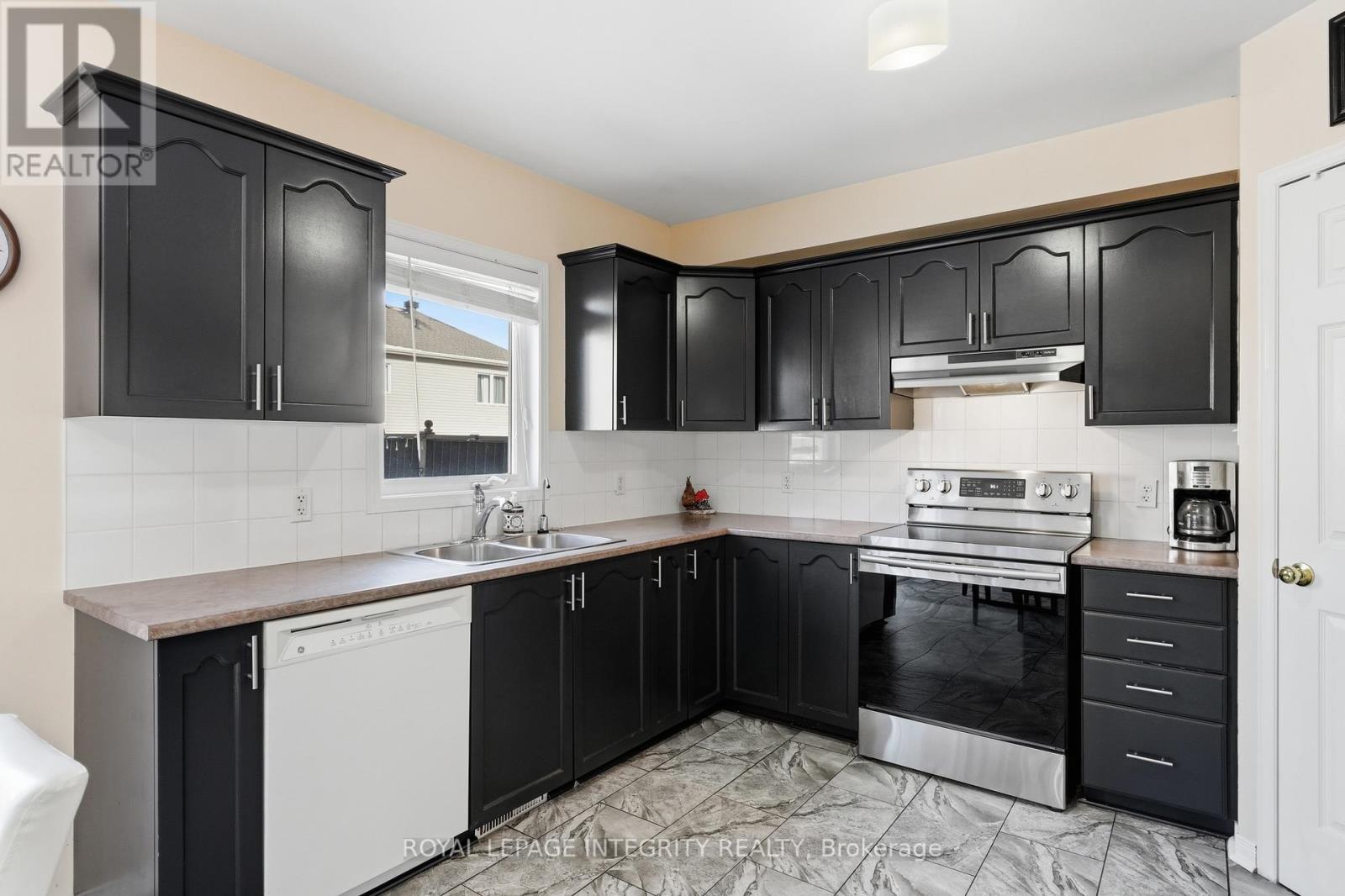 127 Stoney Pond Court, Ottawa, Ontario  K2S 2E6 - Photo 17 - X12977778